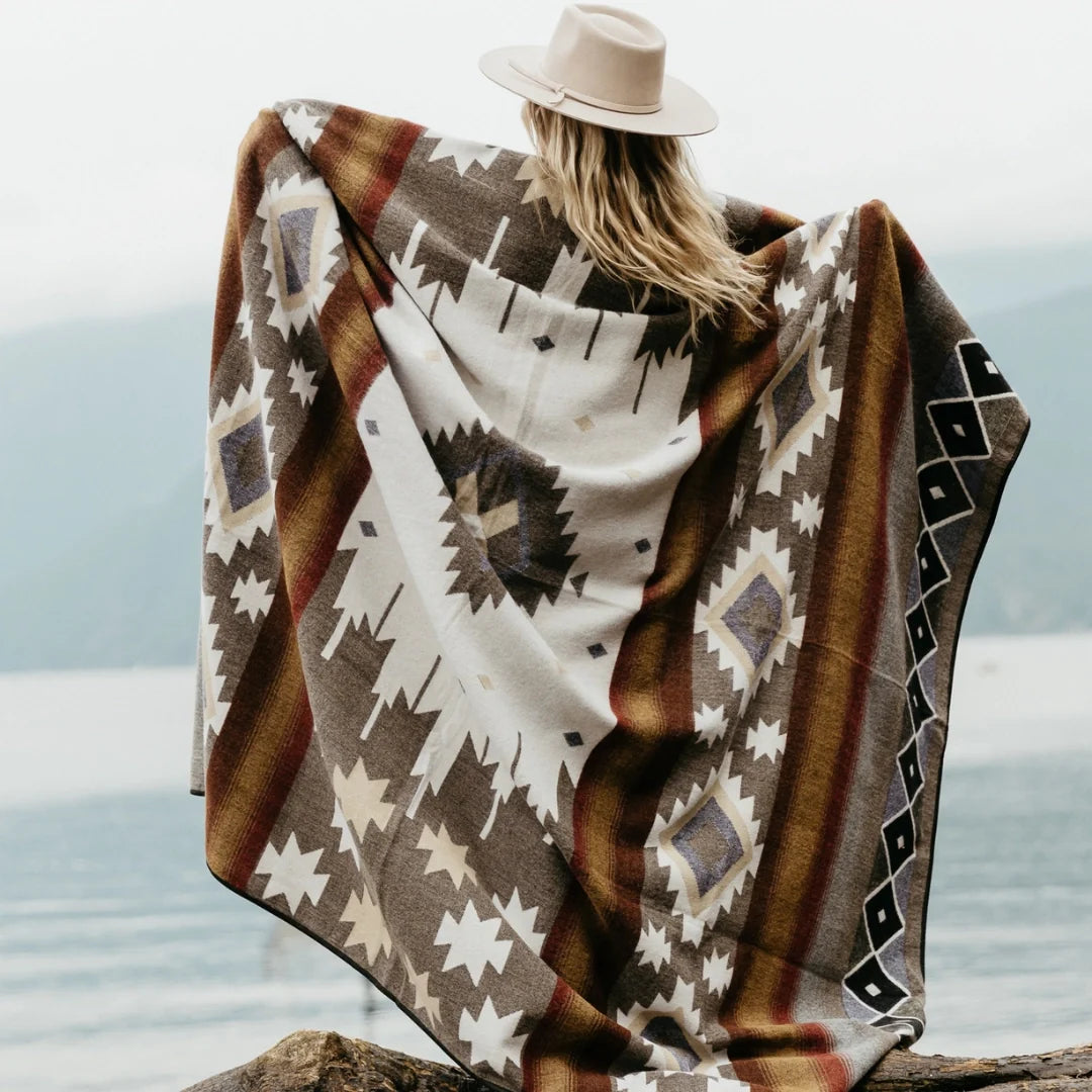 Wylde Brigade - Quilotoa Aztec Reversible Blanket Throw